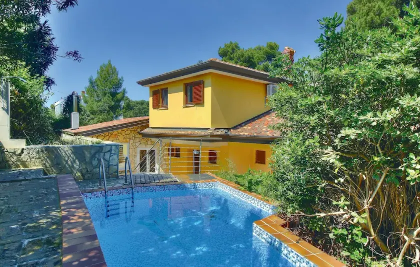 Amazing Home in Buje With Wifi and 3 Bedrooms - Image 1