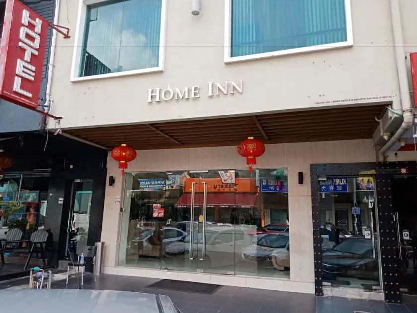 Hotel Zamburger Taman Segar (Previously Home Inn Taman Segar) - Image 1