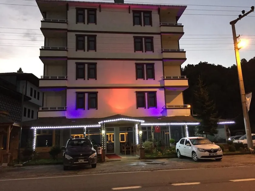 Cansizoglu Hotel - Image 1