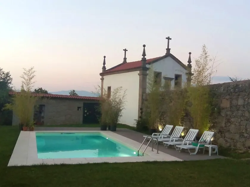 Beautiful villa in Póvoa de Lanhoso with pool and garden - Image 1