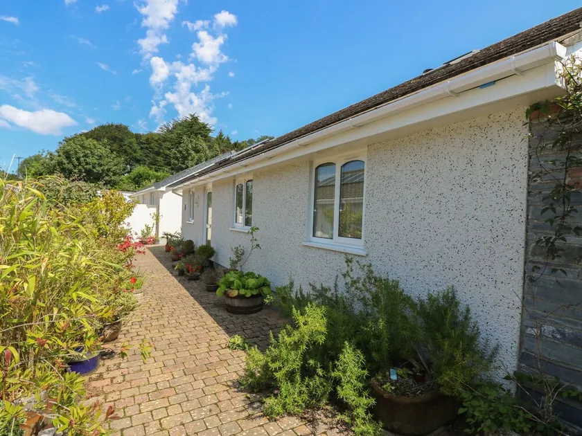 Suntrap Hideaway - Image 1
