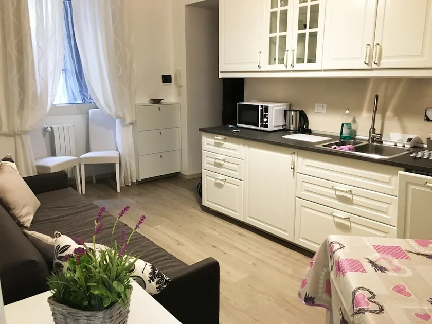 Tirreno Turin Apartment - Image 1