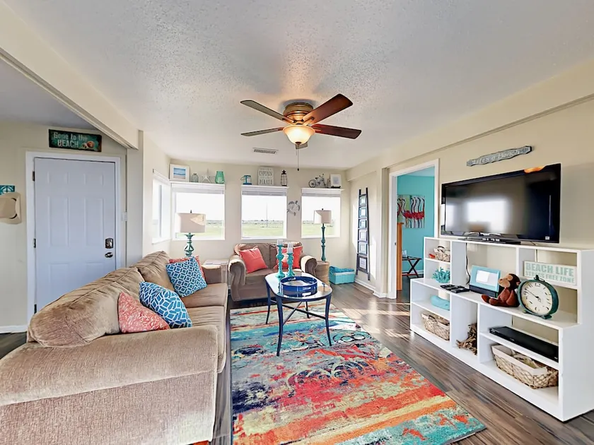 3br W/ Ocean-view Deck - Near Beach 3 Bedroom Home - Image 1
