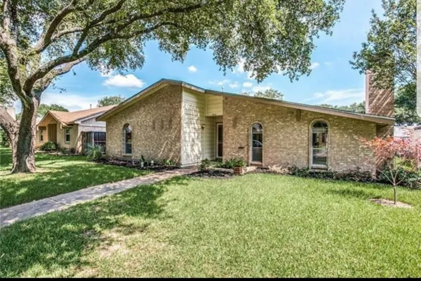 Beautiful Home in Garland Texas Holiday home 4 - Image 1