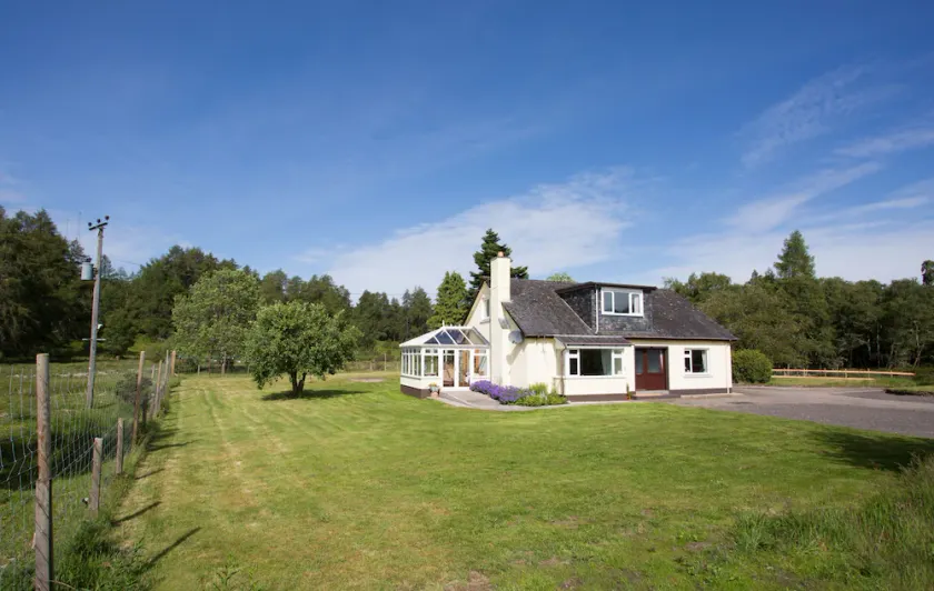 Juniper Hill, Loch Achilty - Image 1
