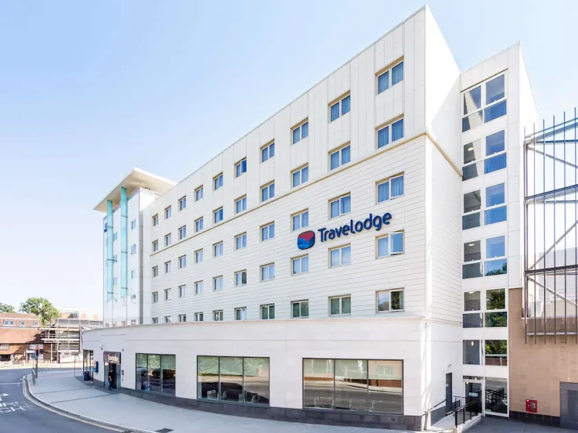 Travelodge Crawley - Image 1