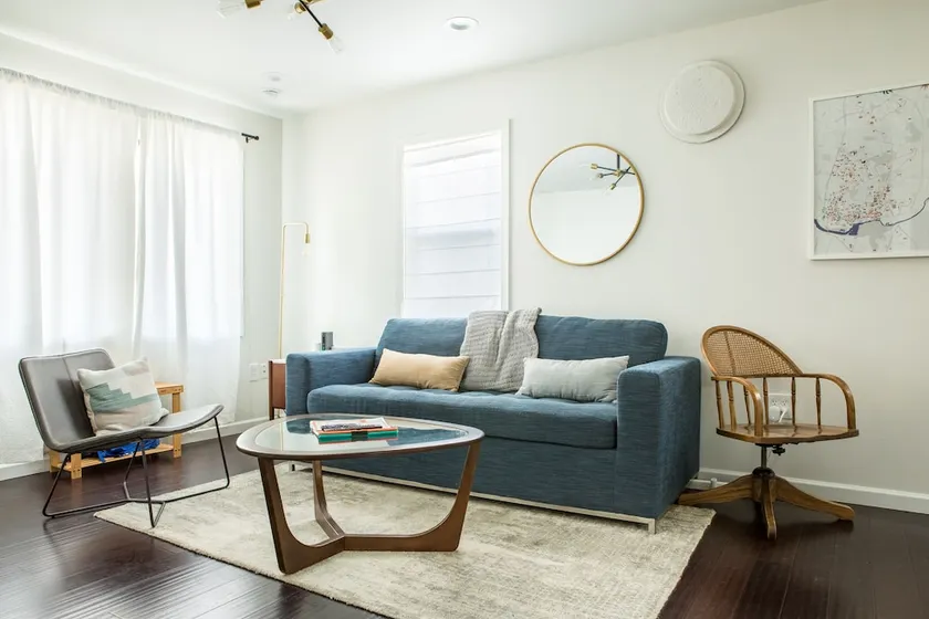 WanderJaunt Sendero 3BR on East MLK - Image 1
