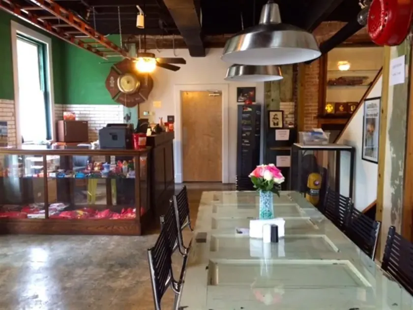 HI Little Rock Firehouse Hostel & Museum - Image 1