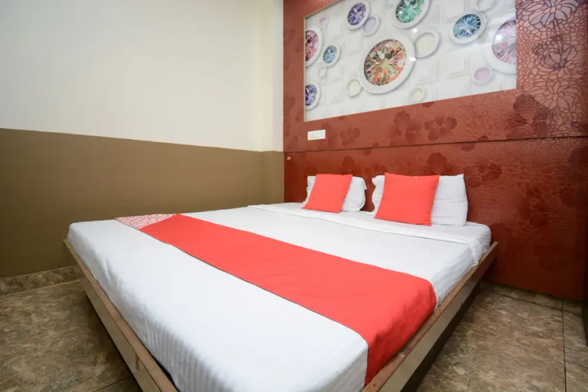 Hotel Indian Ldh By OYO Rooms - Image 1