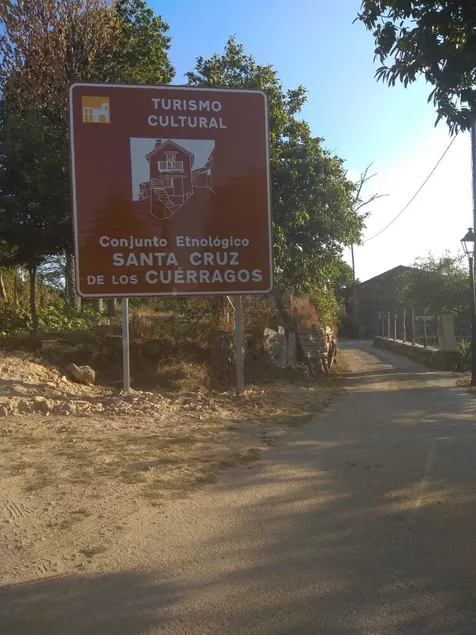 House With 2 Bedrooms in Santa Cruz de los Cuérragos, With Wonderful M - Image 1