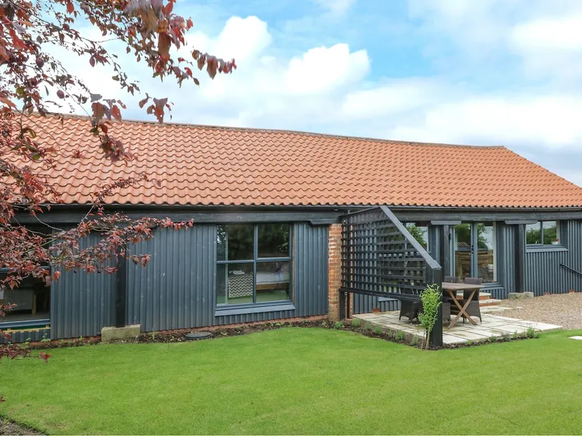 Hemmel Barn - Image 1