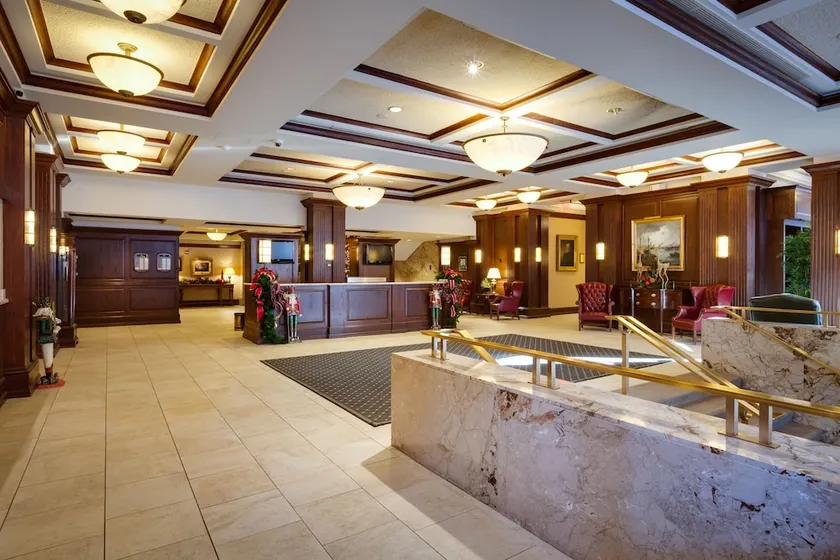 Milwaukee Athletic Club - Image 1