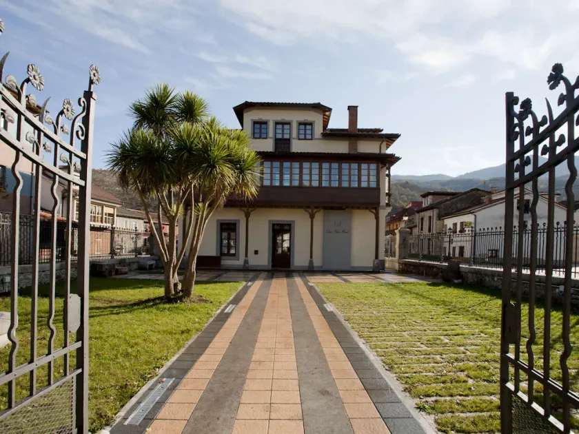 Don Felix Hotel Y Restaurante - Image 1