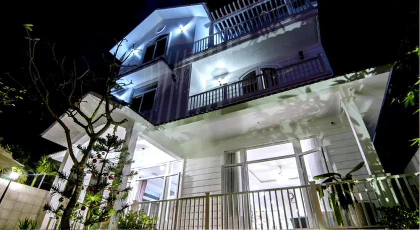 Frangipani Boutique Hotel - Image 1