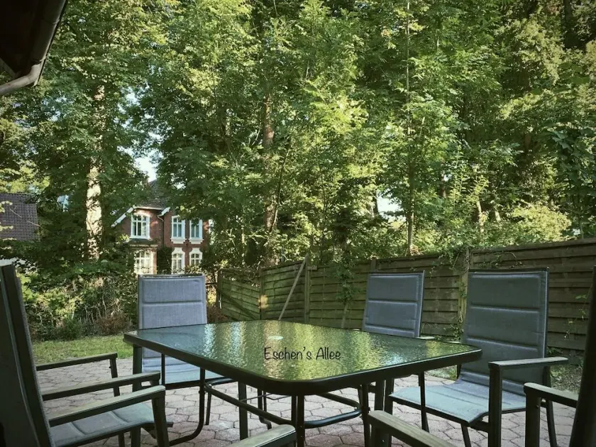 Eschens Allee - Image 1