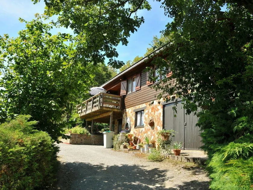 Modern Holiday Home in Durbuy With Garden - Image 1