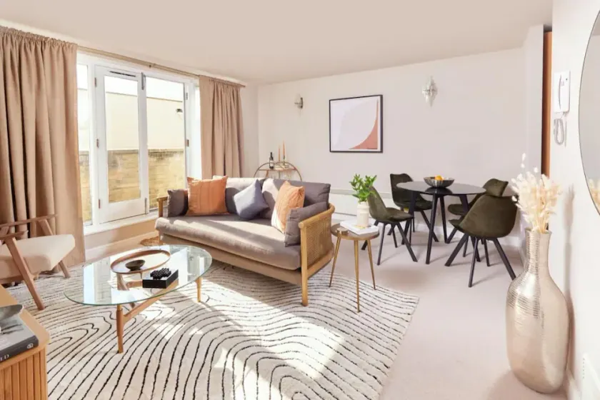The Sussex Way Studio - Pleasing 1bdr Flat With Balcony - Image 1