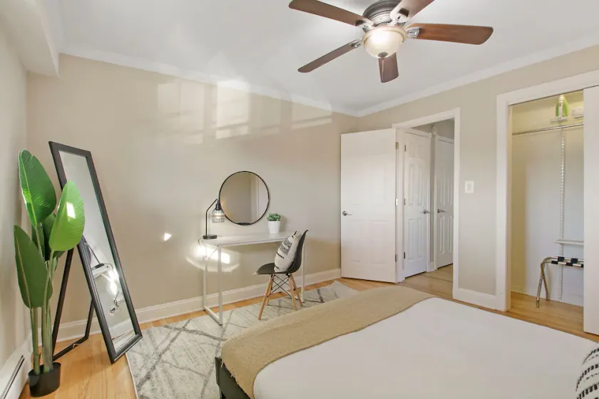 Charming 1BR Apt in Arlington Heights - Image 1