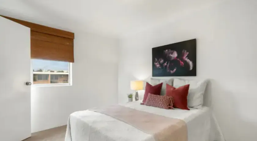 Bright 2 Bedroom Apartment Near Optus Stadium - Image 1