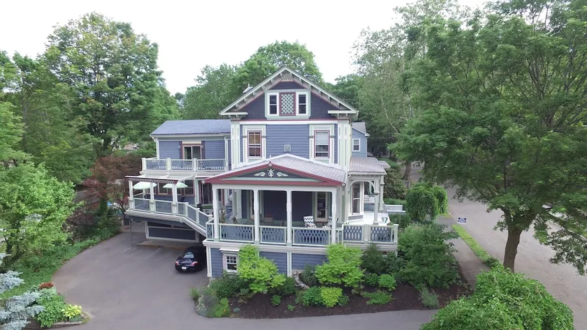 Chesley Road Bed and Breakfast - Image 1