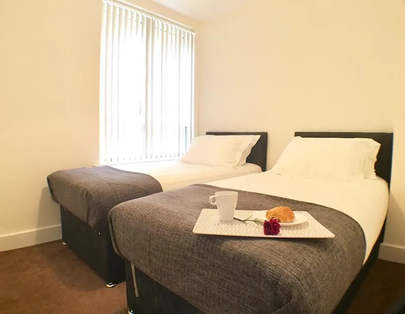 Luxurious Shelley House Apartment - Image 1