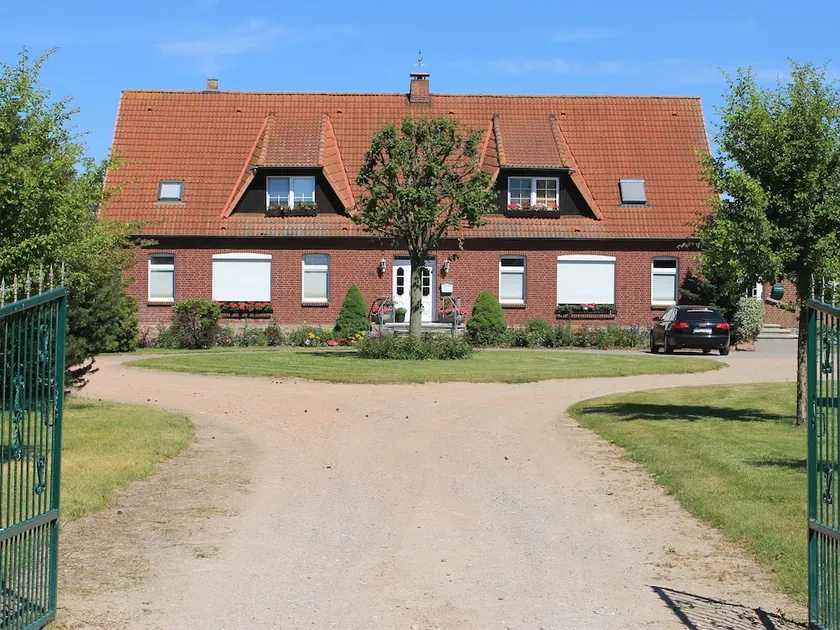Charming Holiday Home in Robertsdorf on Baltic Coast - Image 1