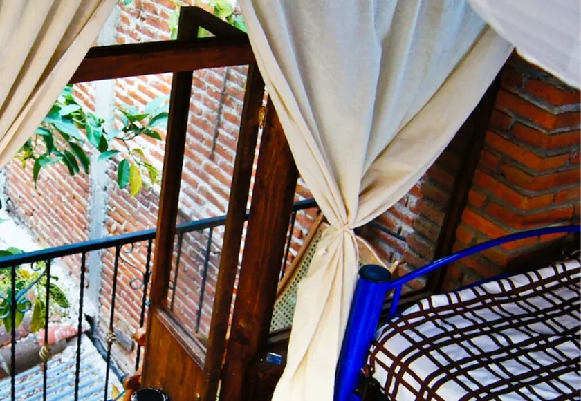 La Casa del Jardin - Image 1
