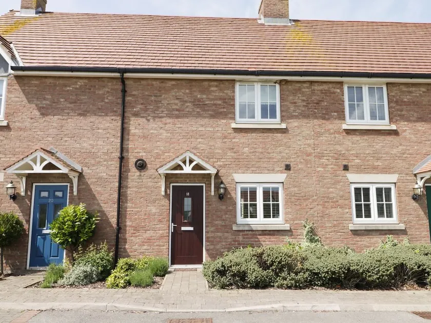 Holly Cottage - Image 1