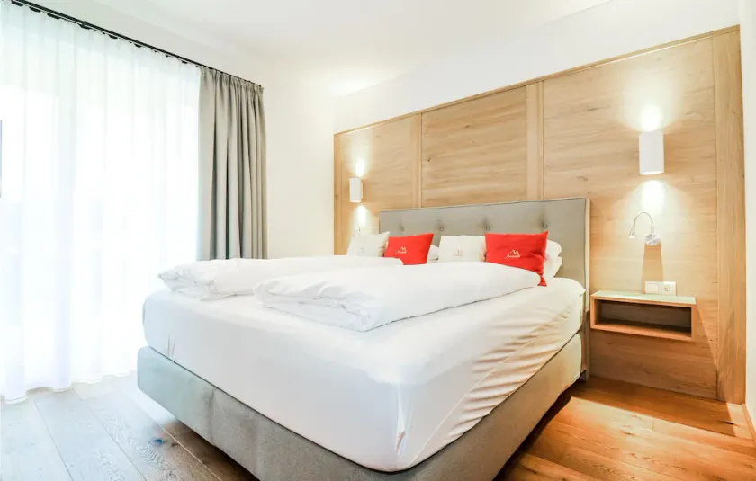 Apartamento con sauna, piscina climatizada y terraza | Vista panorámica - Image 1