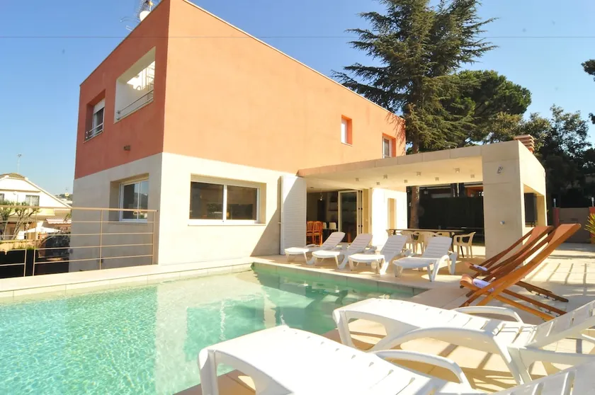 HomeHolidaysRentals Moai - Costa Barcelona - Image 1
