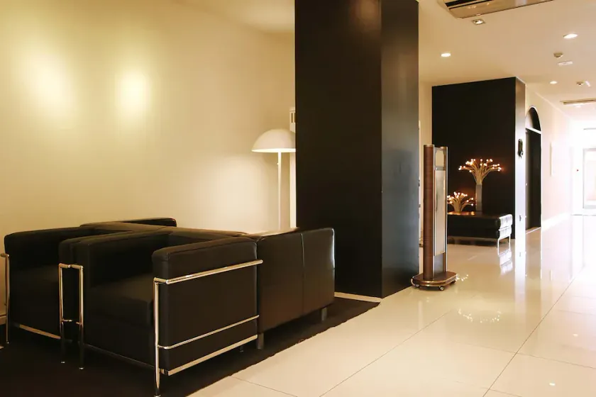 Hotel Sunshine - Image 1