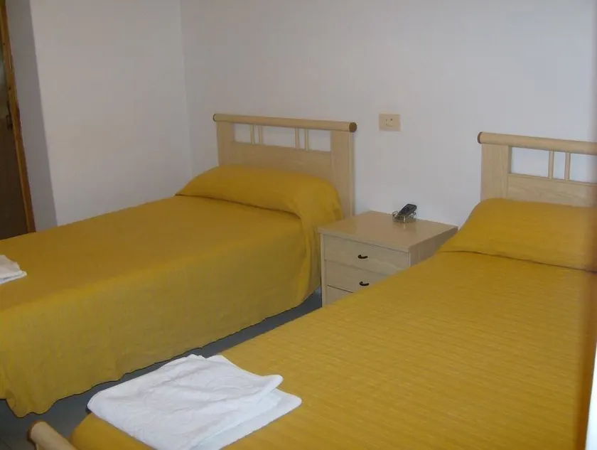 Hostal Monterredondo - Image 1