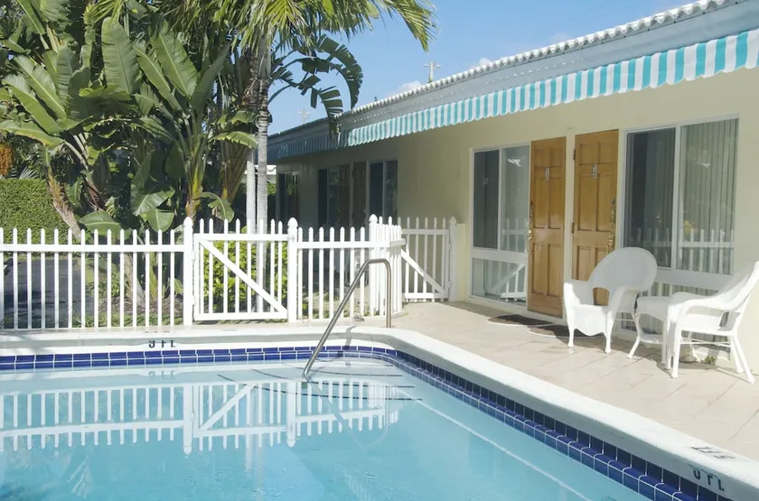 Pineapple Place - Image 1