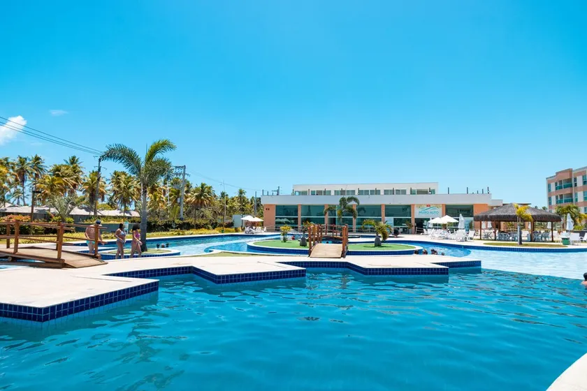 Muro Alto Clube by AFT - Image 1