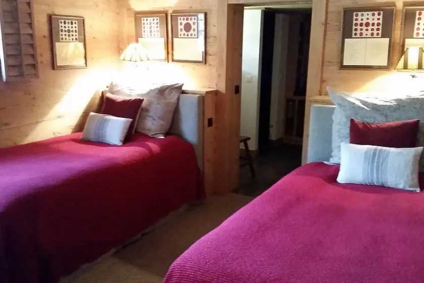 Luxurious Chalet with Hot Tub - Image 1