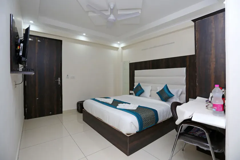 Hotel Aero Stay - Image 1