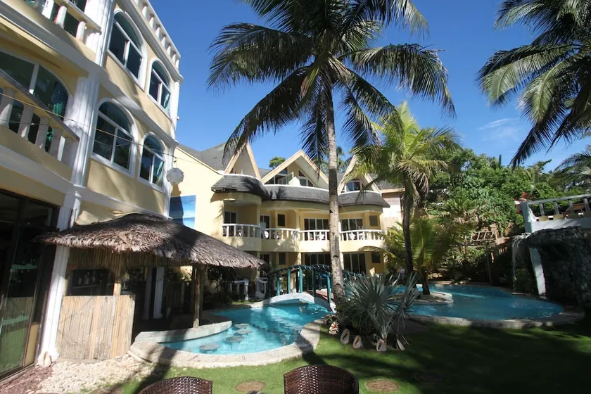 Paradise Bay Bech Resort Boracay - Image 1