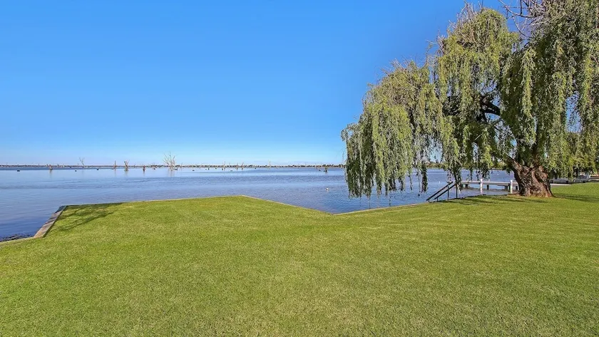 Waterfront 58 Yarrawonga - Image 1