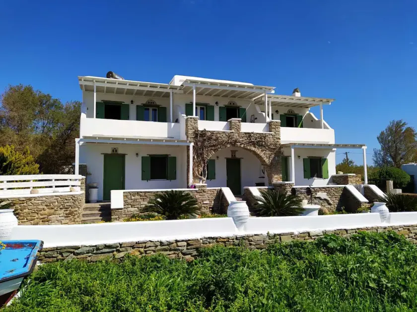 Antique Apartments - Image 1