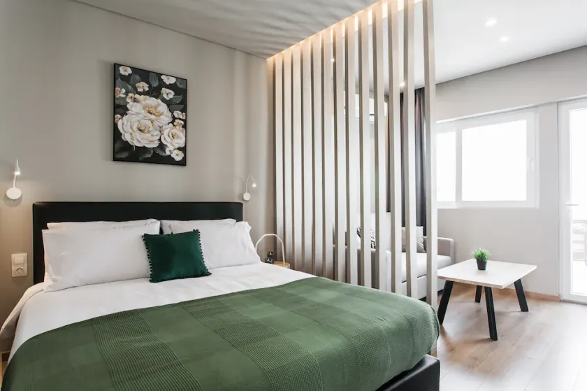 Wyz Attiki Aparthotel - Image 1