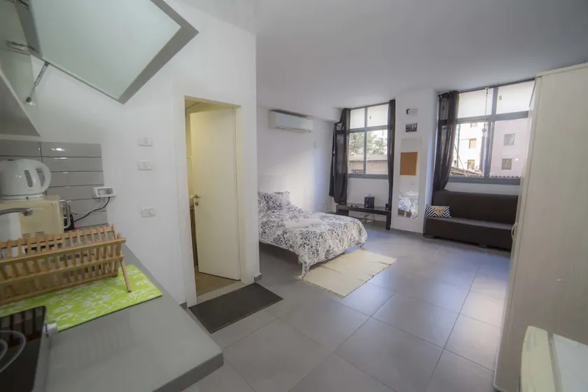 Boutique Studio - Image 1