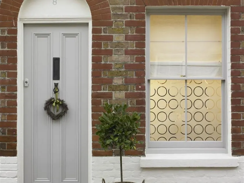 Lovely Holiday Home in old Town of Whitstable, Close to the Beach - Image 1