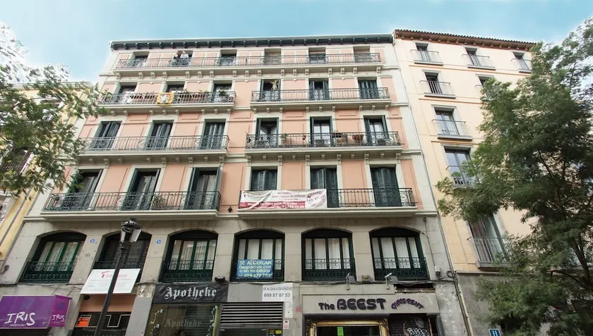 Alvaro Residencia - Image 1
