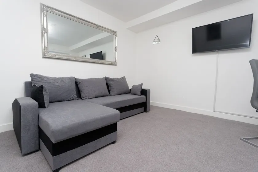Beech House - Image 1