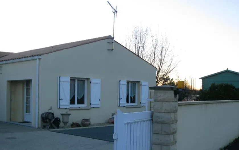 Studio avec jardin clos et wifi a Tonnay Charente - Image 1