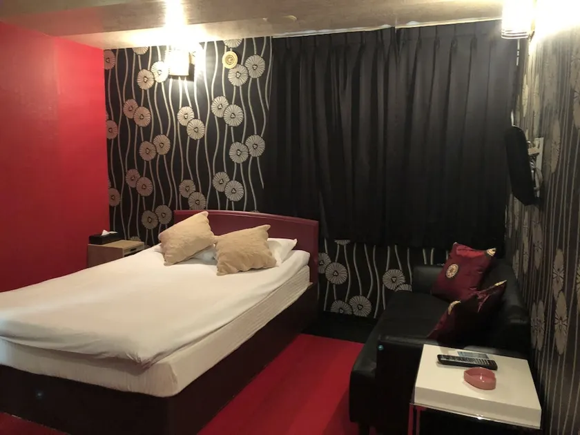 Hotel Fine - Image 1