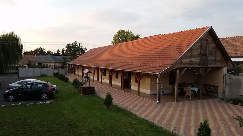 Smaida Guesthouse - Image 1