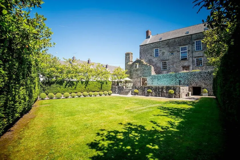 Great House - Image 1