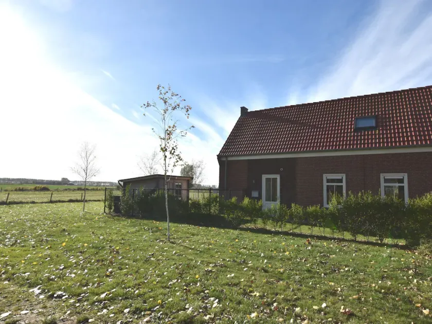 Maison avec jardin, barbecue et sauna - Image 1