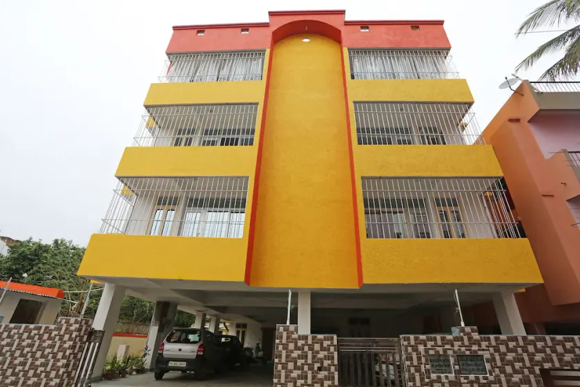 A R Residency By OYO Rooms - Image 1